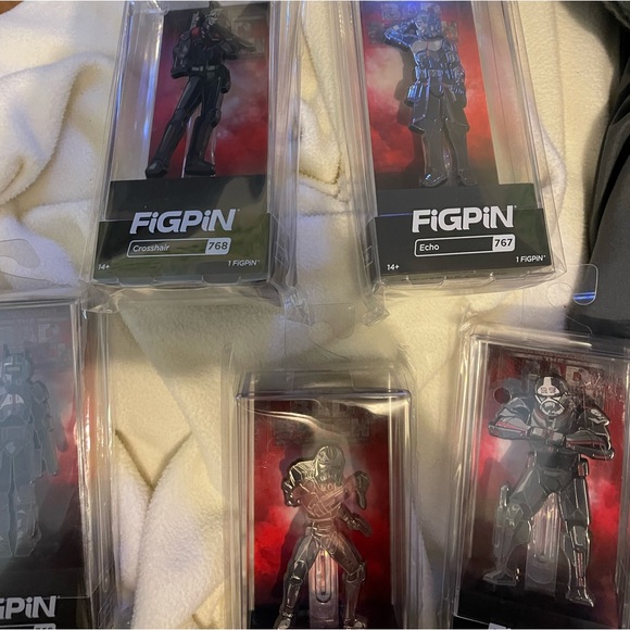 Star Wars The Bad Batch FigPin set - Picture 12 of 13